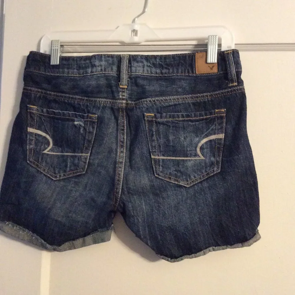 American Eagle distressed cut off jean shorts size 4 womens